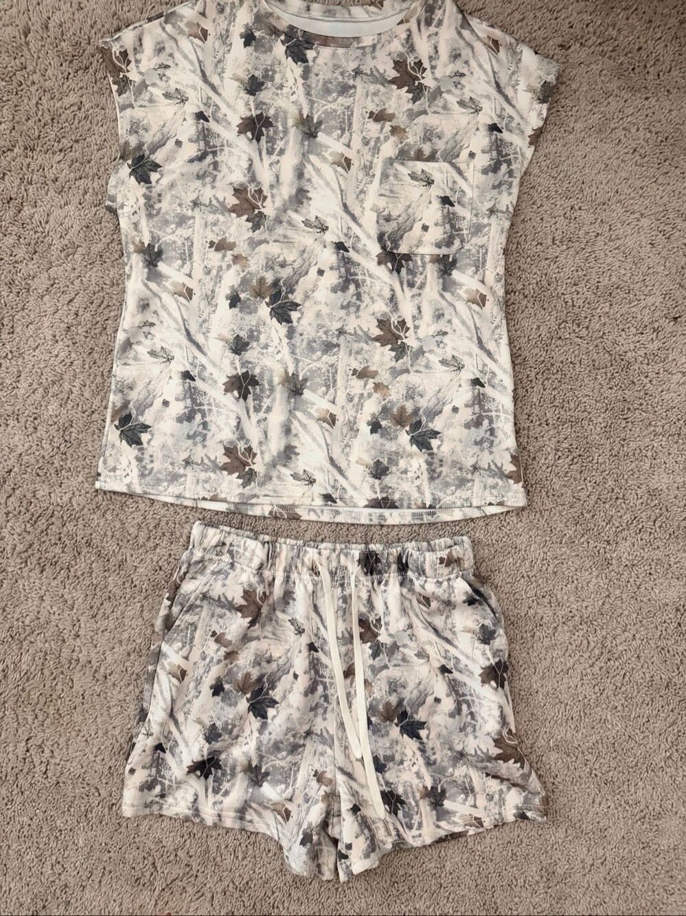 No Brand Women Grey Brown Leaf Camo Print Pajama Set Short Sleeve Shorts Small S